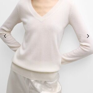 Neiman Marcus 2-Ply Cashmere Sweater Womens Size‎ S Beige